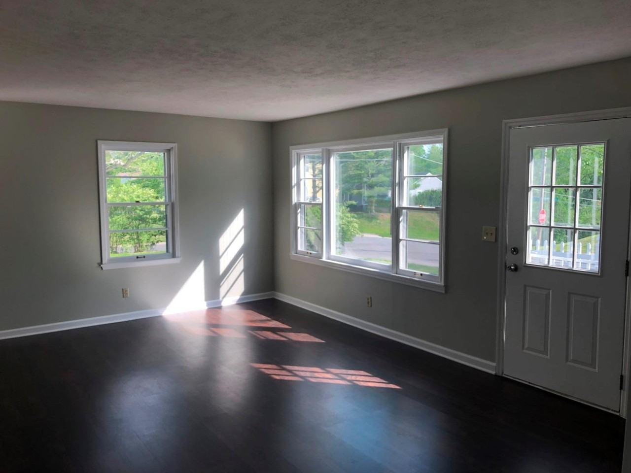 6574 Coffey St - Photo 3 of 12