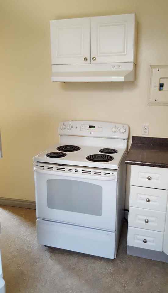 123 Sutherland Avenue - Photo 2 of 6