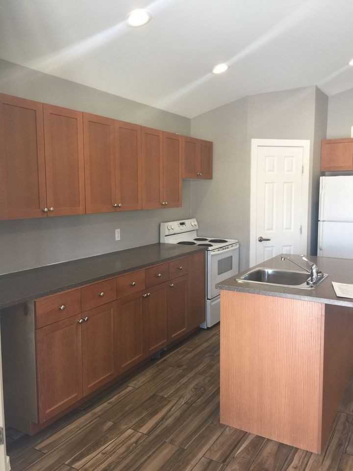 246 Harbison Ave W, Winnipeg, MB R2L 0A5, Canada 3 bedroom House