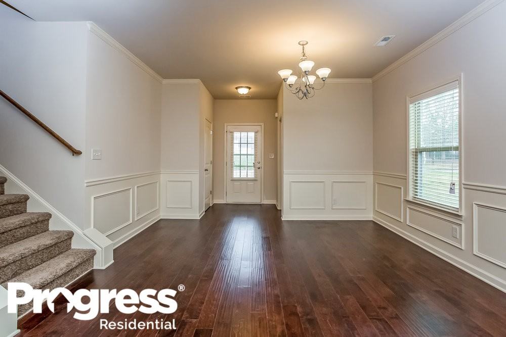 2152 Grant Ave - Photo 3 of 15