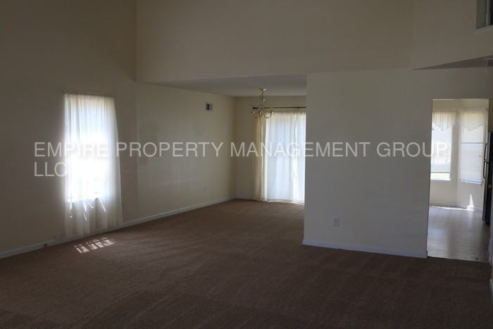 216 Woodcote Dr - Photo 2 of 11