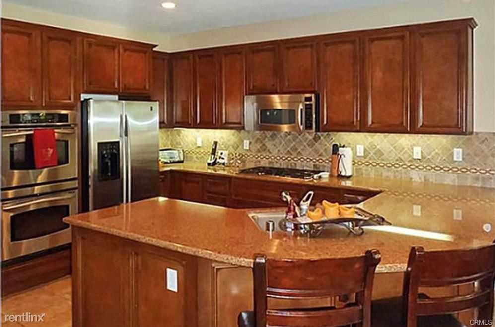 1609 Vista Luna - Photo 2 of 13