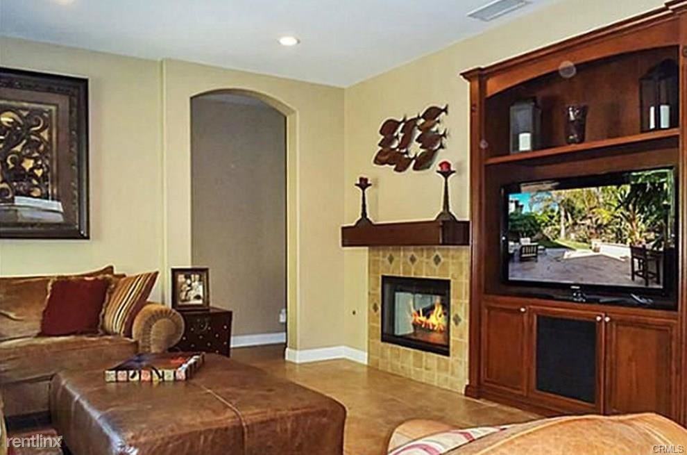 1609 Vista Luna - Photo 3 of 13