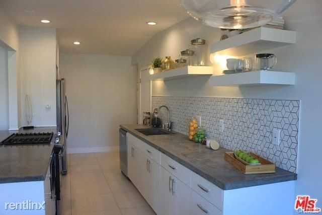 785 S Mountain View Dr - Photo 3 of 10