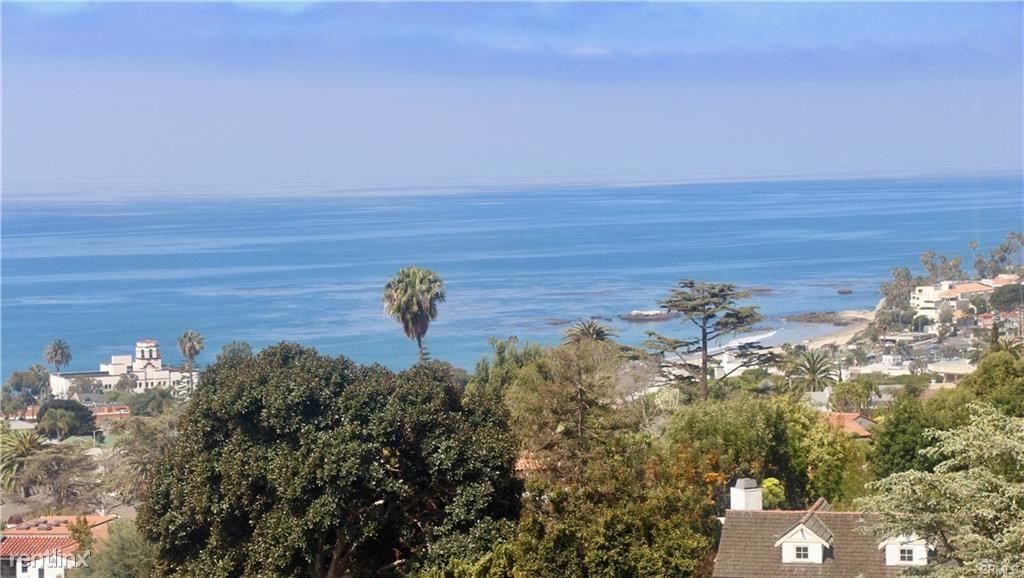 1017 Skyline Dr - Photo 2 of 25