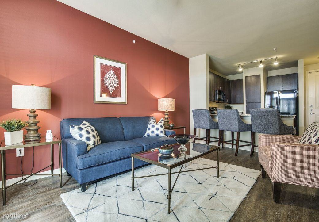 804 Sandman St - Photo 3 of 8