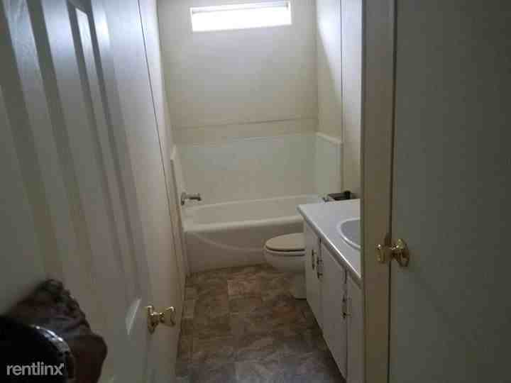 926 Sunrise Rd - Photo 2 of 7