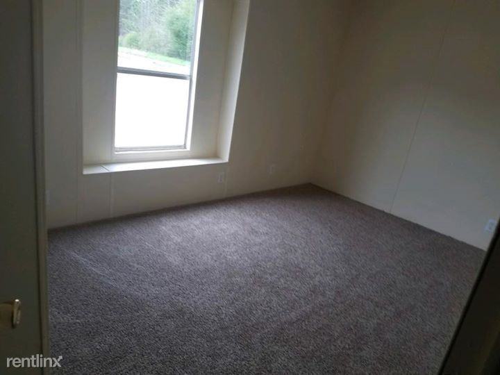 926 Sunrise Rd - Photo 3 of 7