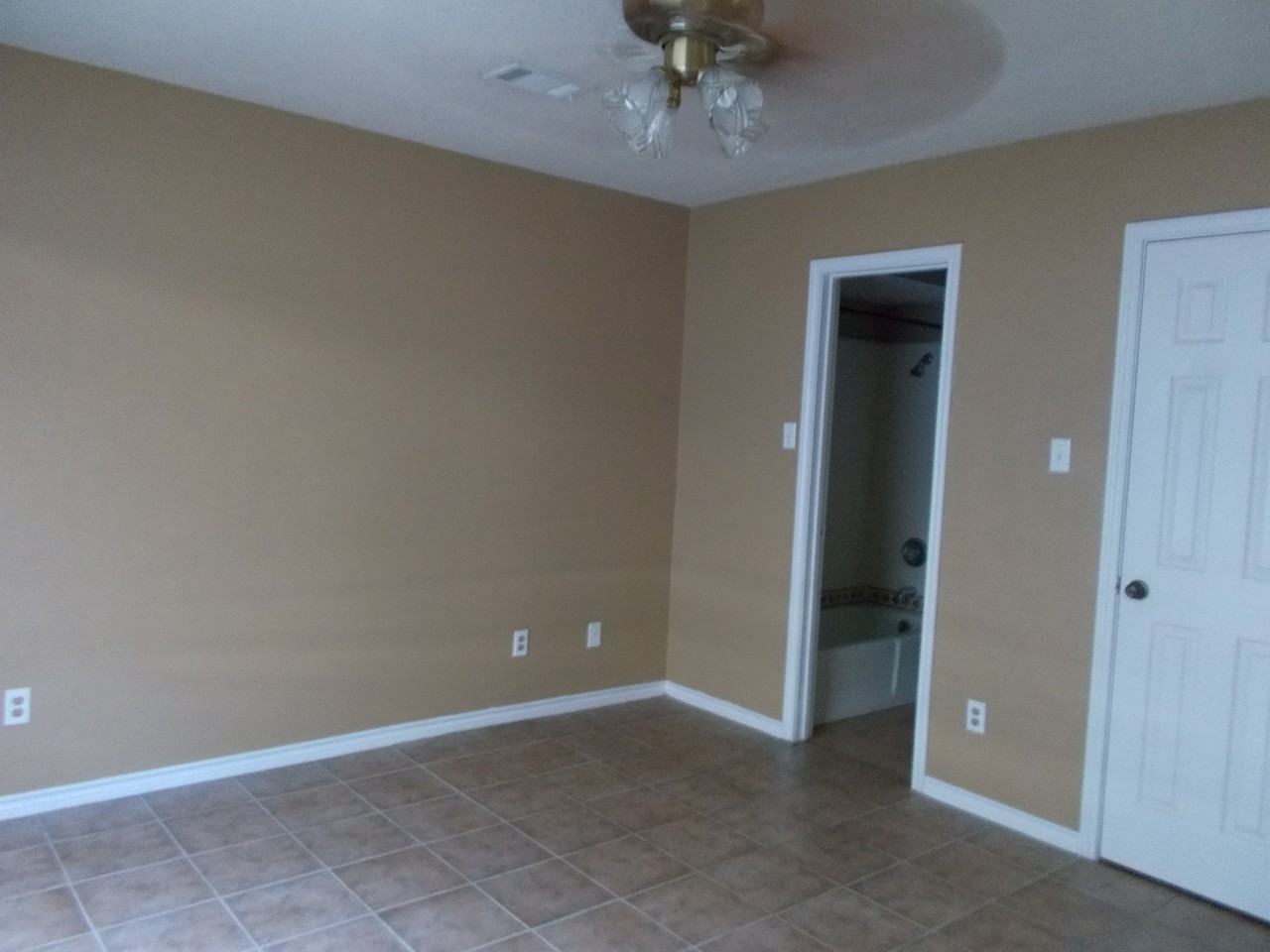 106 W Bellville St - Photo 3 of 14