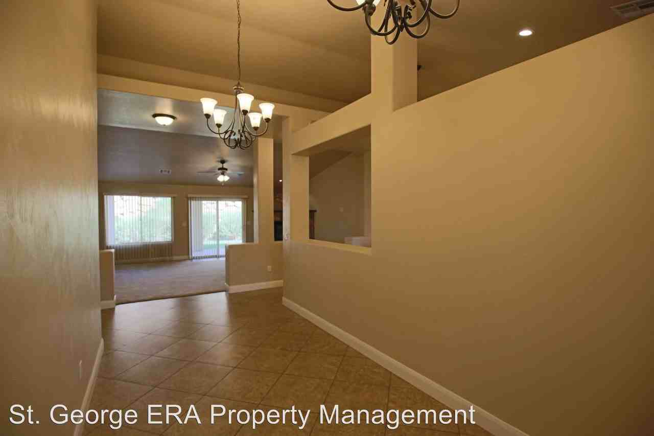 2443 S Brushwood Dr - Photo 2 of 27