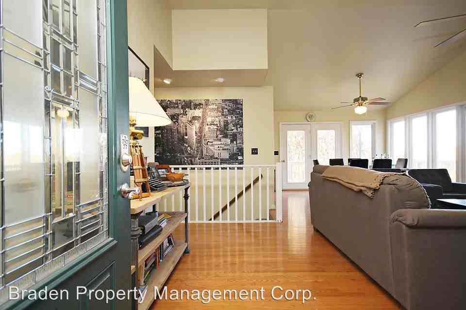 3757 Vineyard Rd - Photo 2 of 16