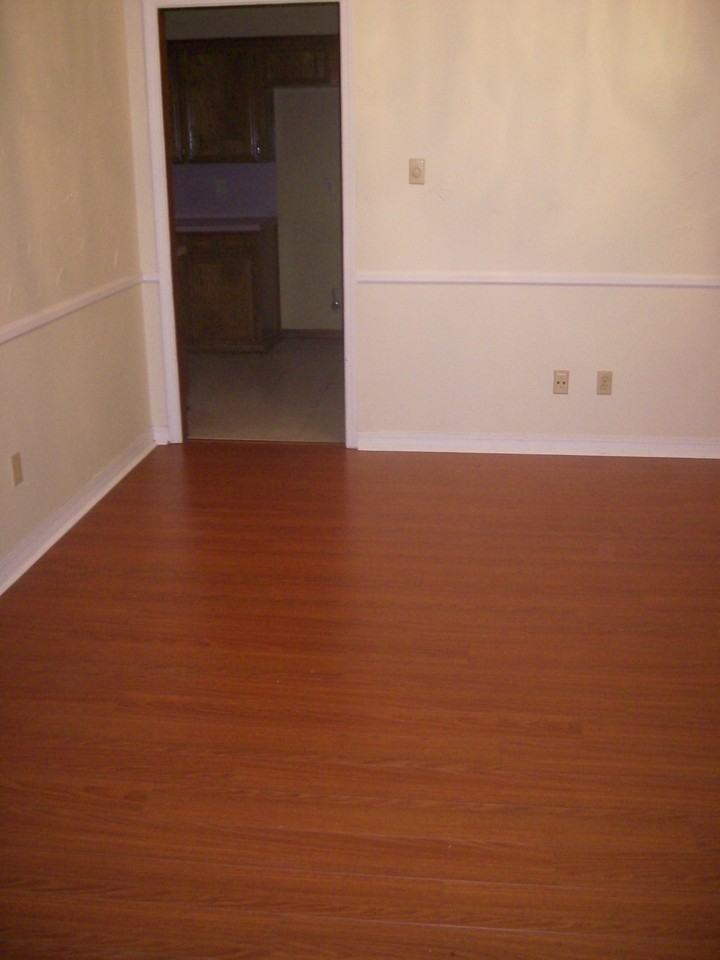 10105 Trailridge Dr - Photo 2 of 10