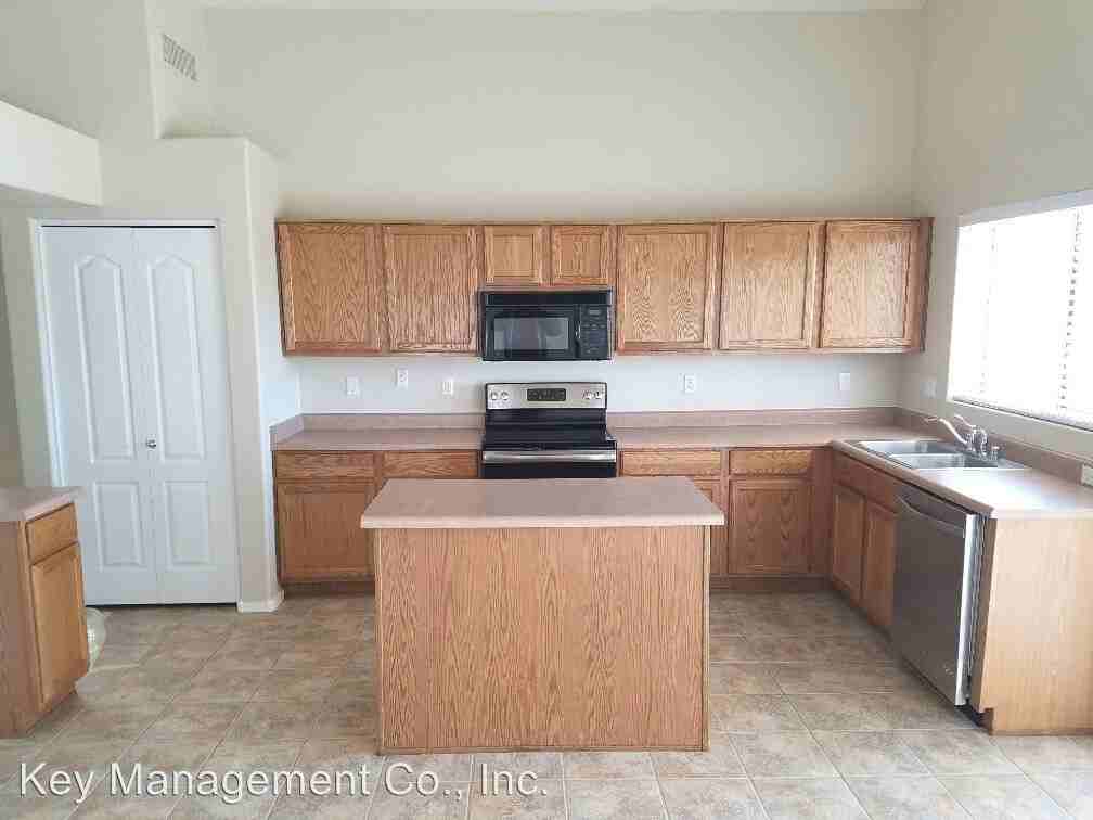 4419 E Coyote Washington Dr - Photo 3 of 20