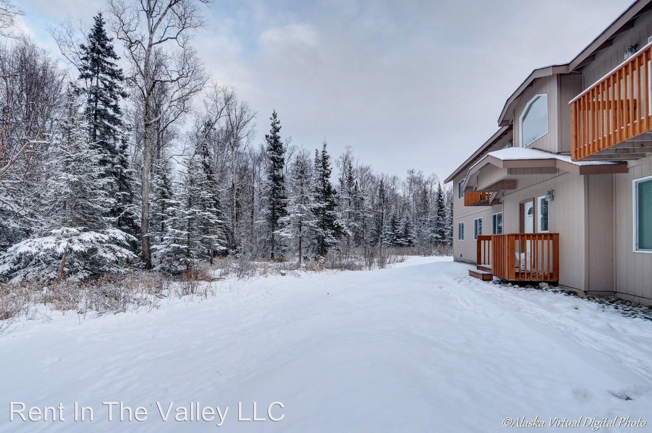 395 E Victor Circle - Photo 2 of 23