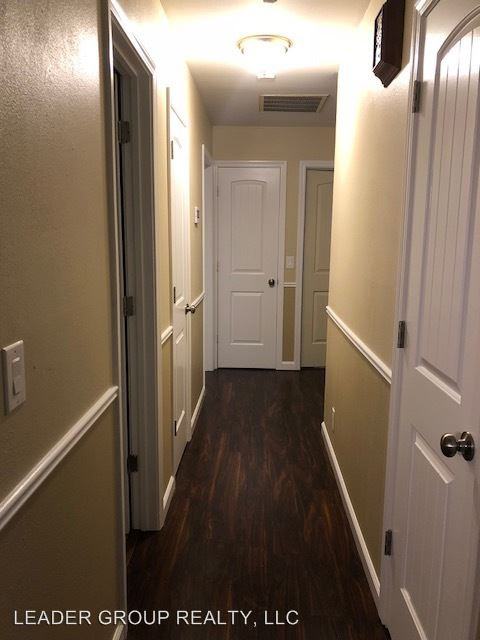 1525 S 9th St - Photo 3 of 11