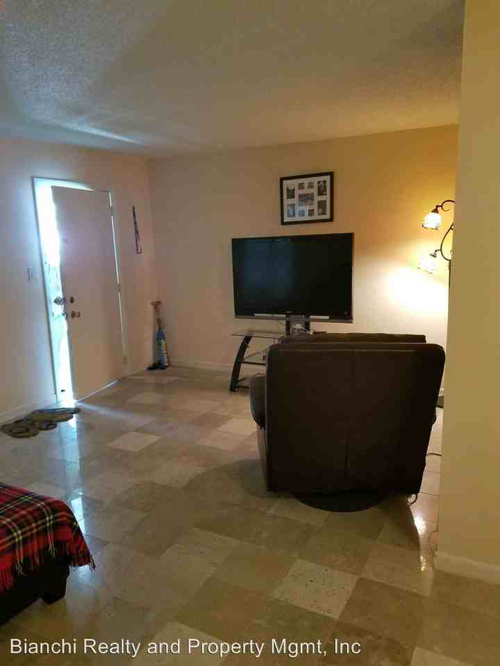 17117 Gulf Blvd #432 - Photo 2 of 16