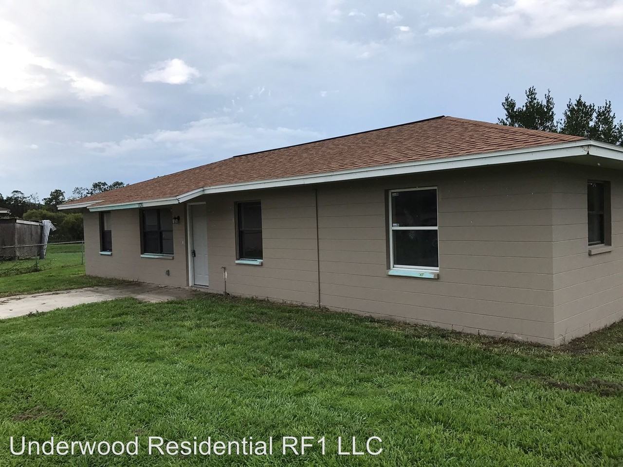 1101 Blossom Cir N - Photo 2 of 22