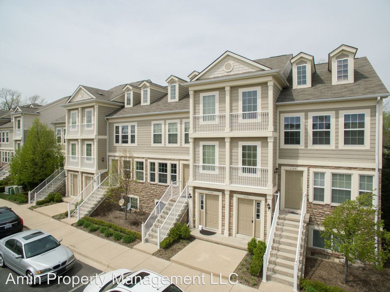 1141 Foxboro - Photo 2 of 48