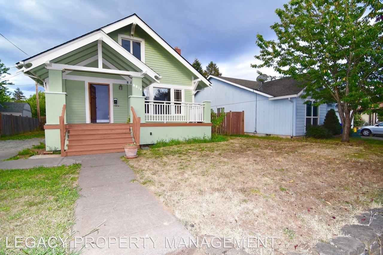 6814 SE 69th Ave - Photo 2 of 38