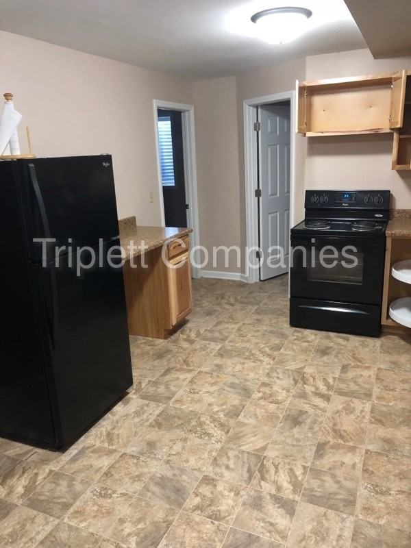 120 Larson Ave - Photo 3 of 10