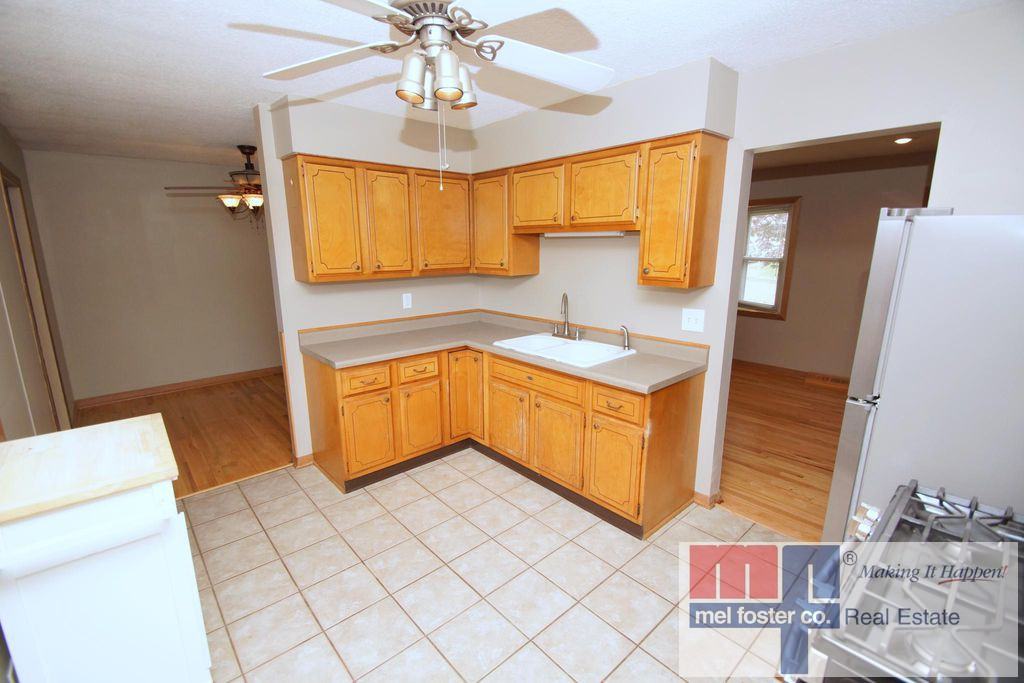 2919 Oxford Drive - Photo 5 of 17