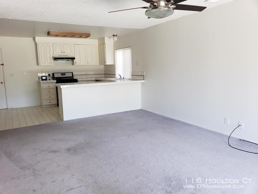 116 Houlton Ct - Photo 3 of 8