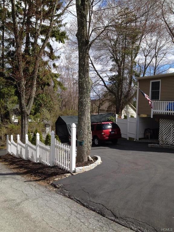 107 Oak St - Photo 2 of 22