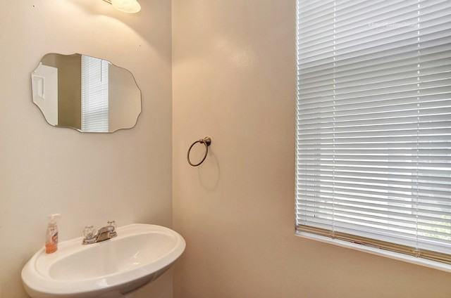 8026 Bluestem Ave - Photo 3 of 20