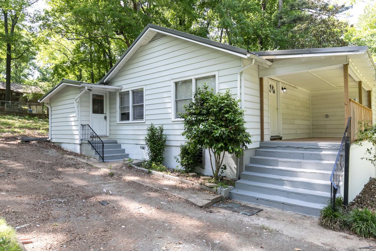123 Westbrook Rd - Photo 2 of 8