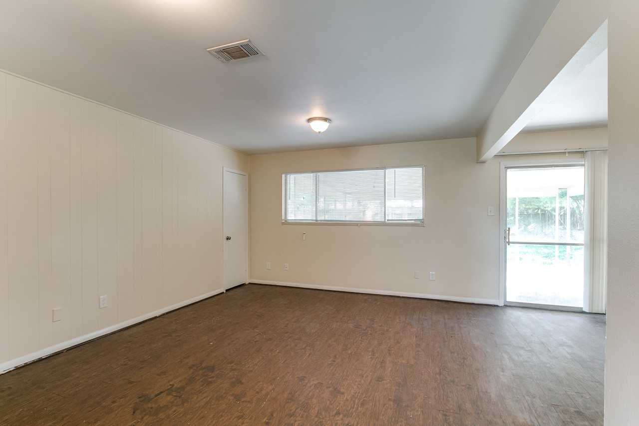 1123 Beaver Bend Rd - Photo 3 of 15