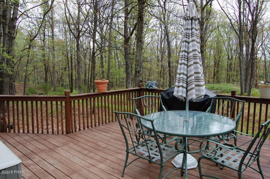 107 Basswood Dr - Photo 2 of 34