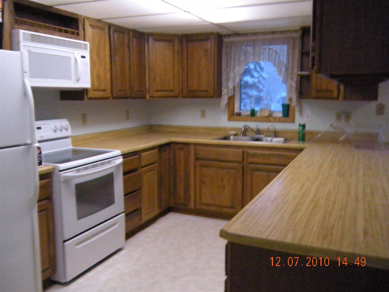 2205 Ravenwood Ave - Photo 2 of 9