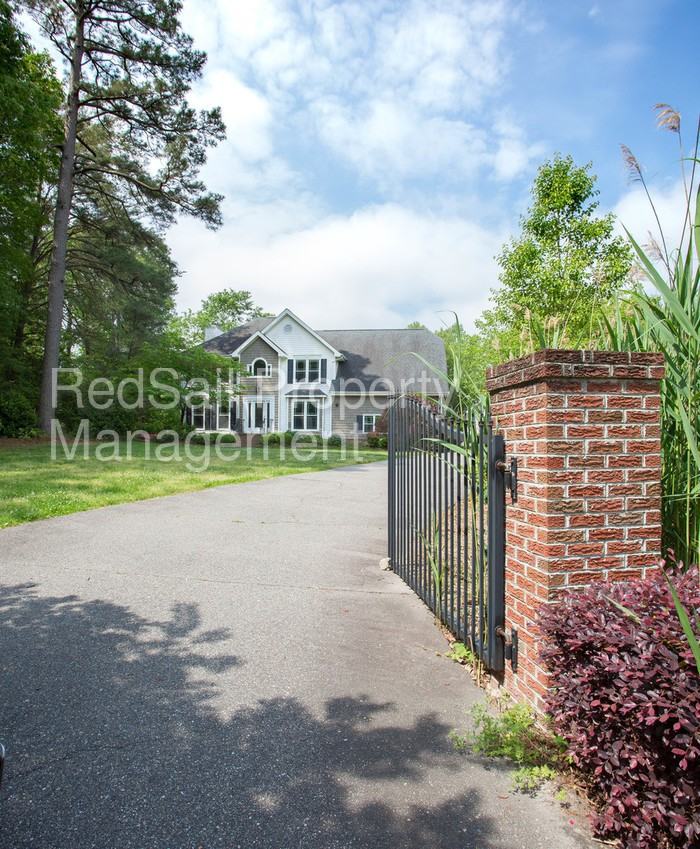 106 Cheadle Loop Rd - Photo 2 of 31