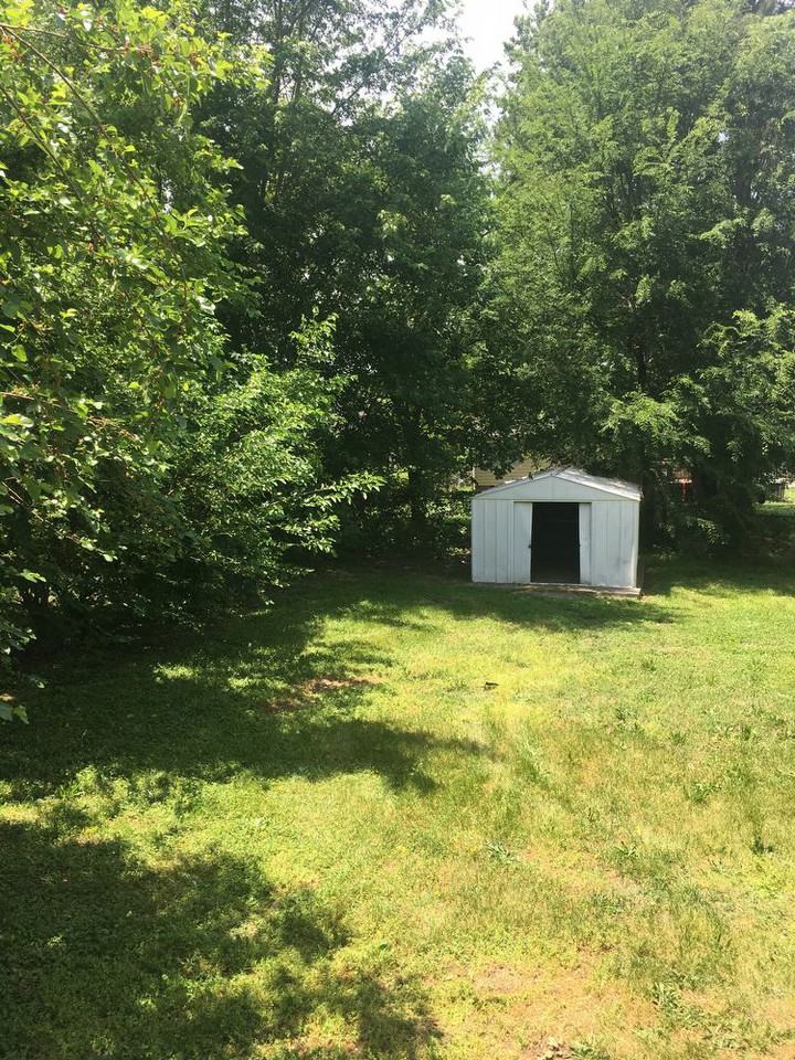 1509 N English St - Photo 2 of 10