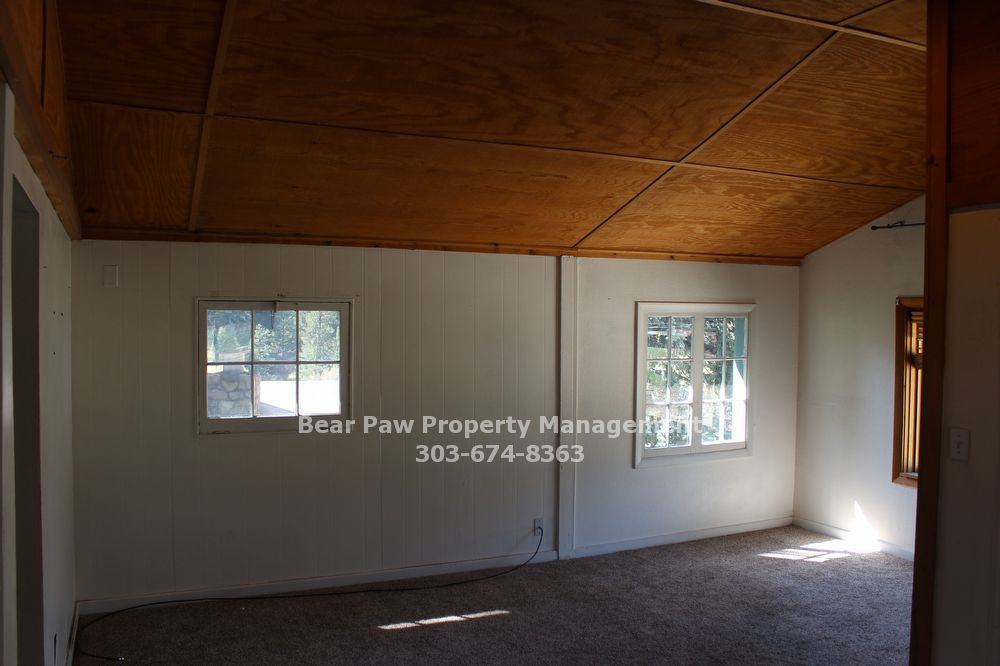 28074 Knowles Rd - Photo 3 of 6