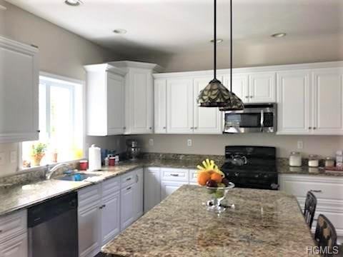 13 Grandview Rd - Photo 3 of 19