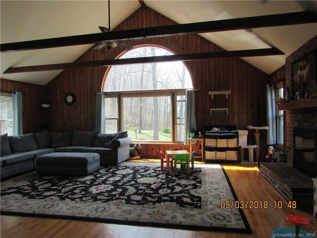 12 Hickory Ln - Photo 2 of 35