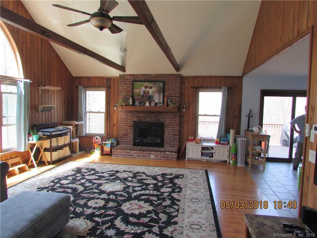 12 Hickory Ln - Photo 3 of 35