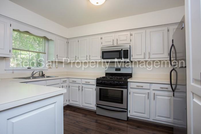 680 Todd Trail - Photo 2 of 28