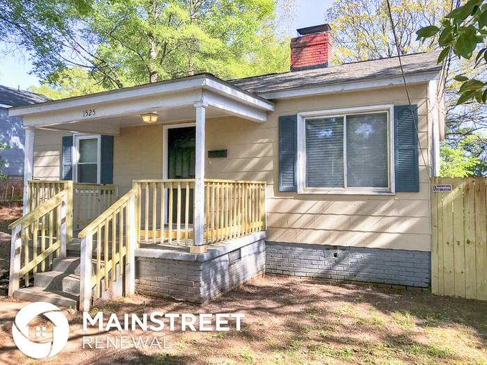 1525 Effingham Rd - Photo 3 of 13