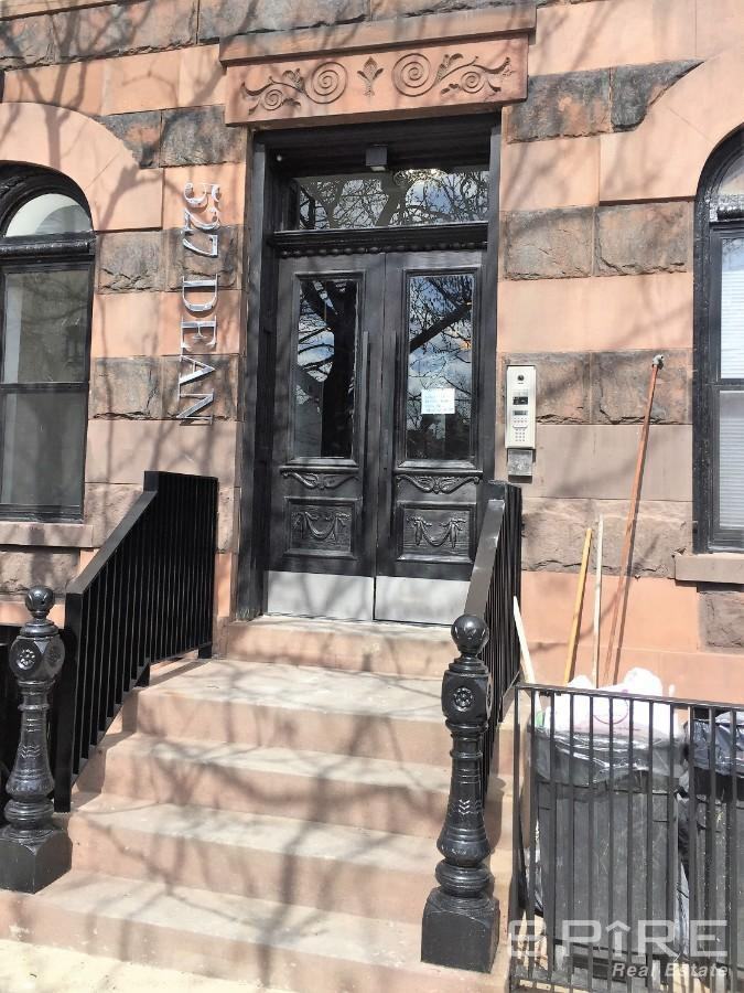 527 Dean St #1L1