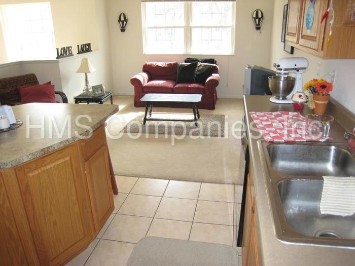 405 S Kendall Ave - Photo 2 of 6