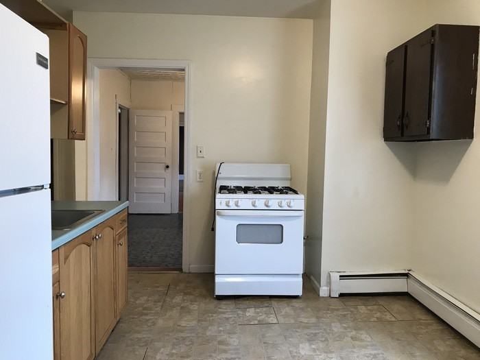 97 Holly St - Photo 2 of 7