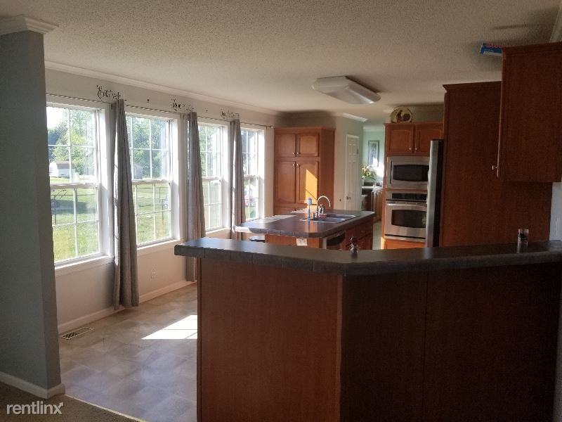 1620 Abbie Ct - Photo 2 of 10