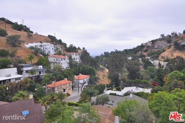 3482 Coldwater Canyon Ave - Photo 3 of 13