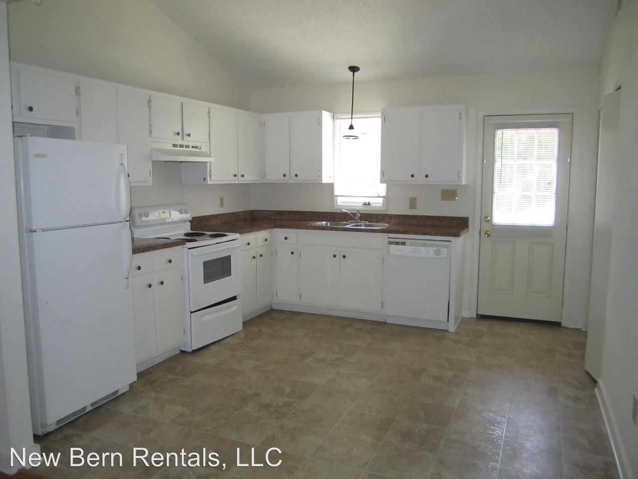 1508 Princeton Lane - Photo 2 of 8