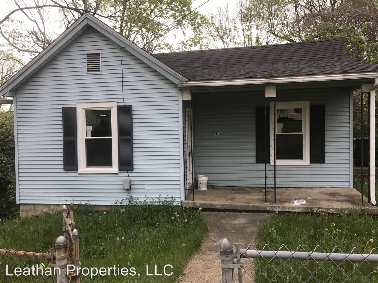 424 Hanson St - Photo 2 of 2