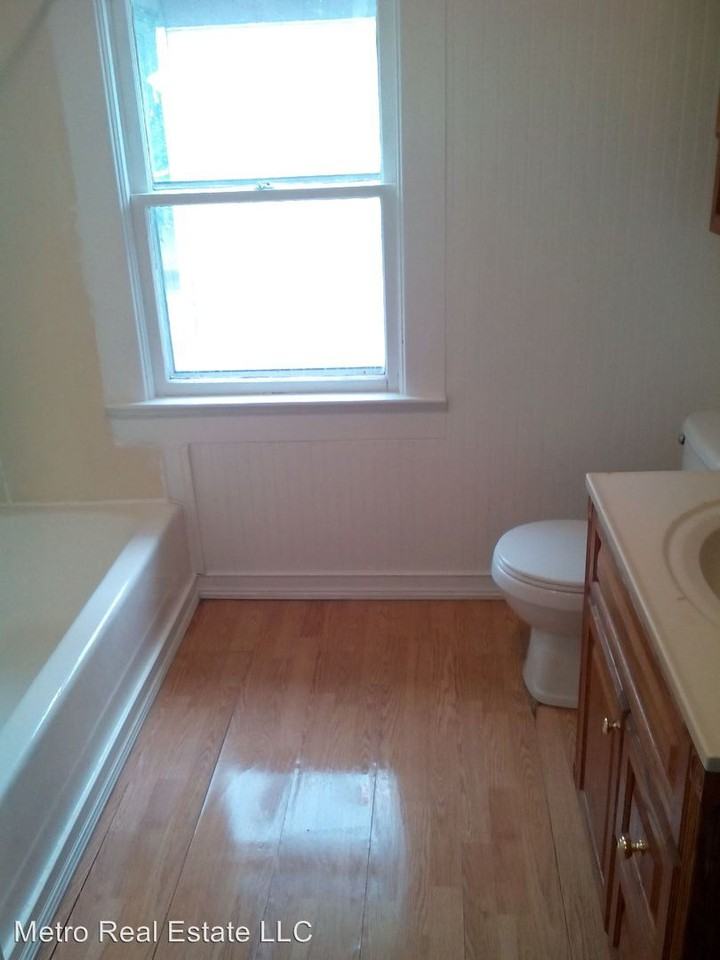 310 W Leith St - Photo 2 of 7