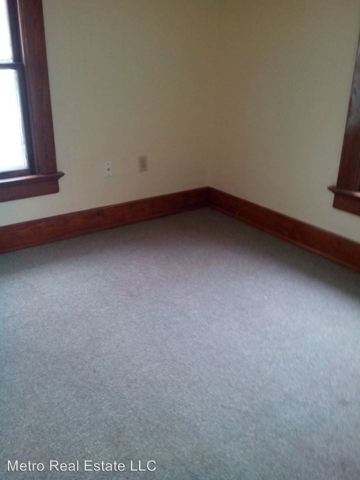 310 W Leith St - Photo 3 of 7