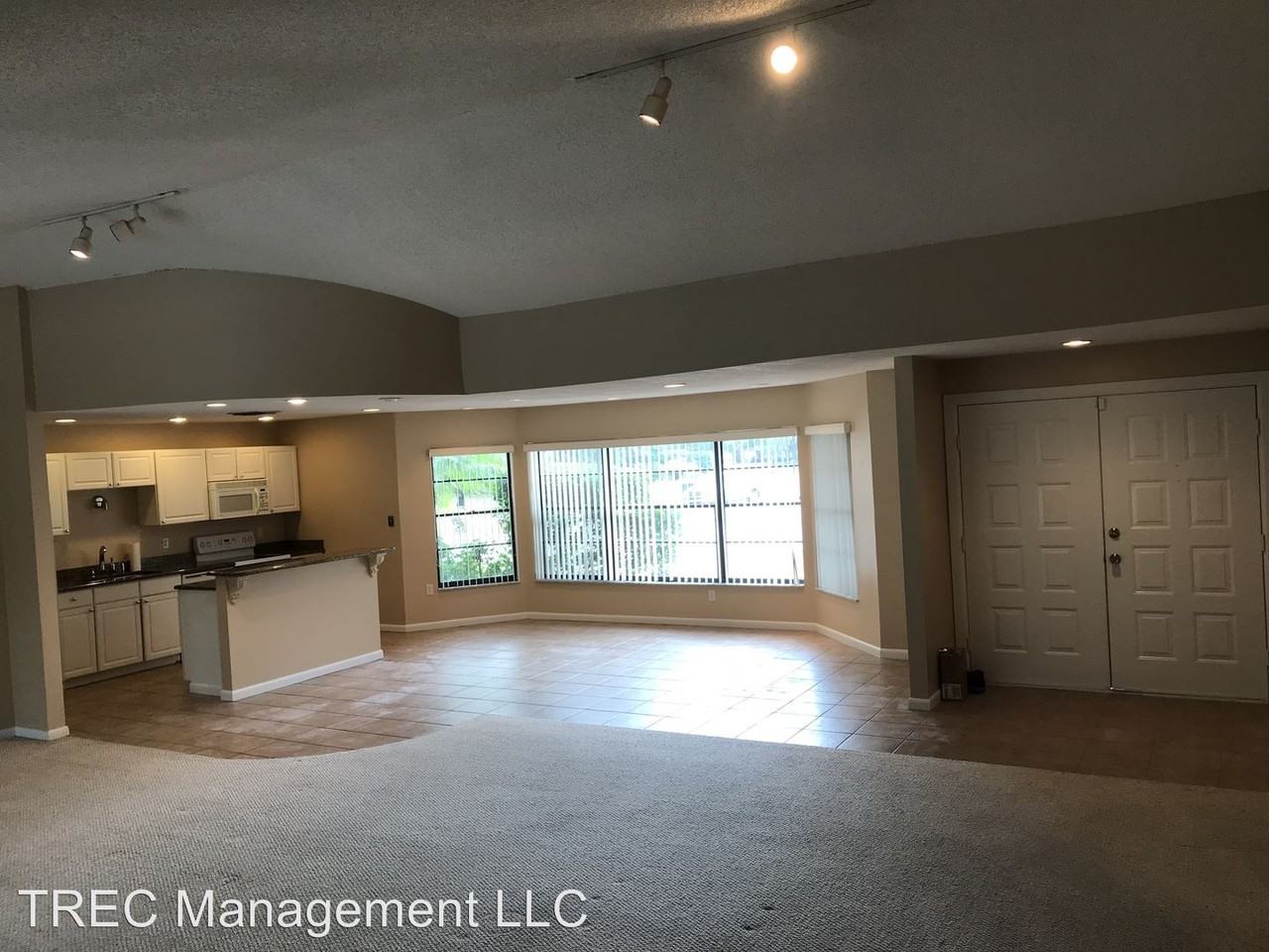 8901 Turnberry Ct - Photo 2 of 18